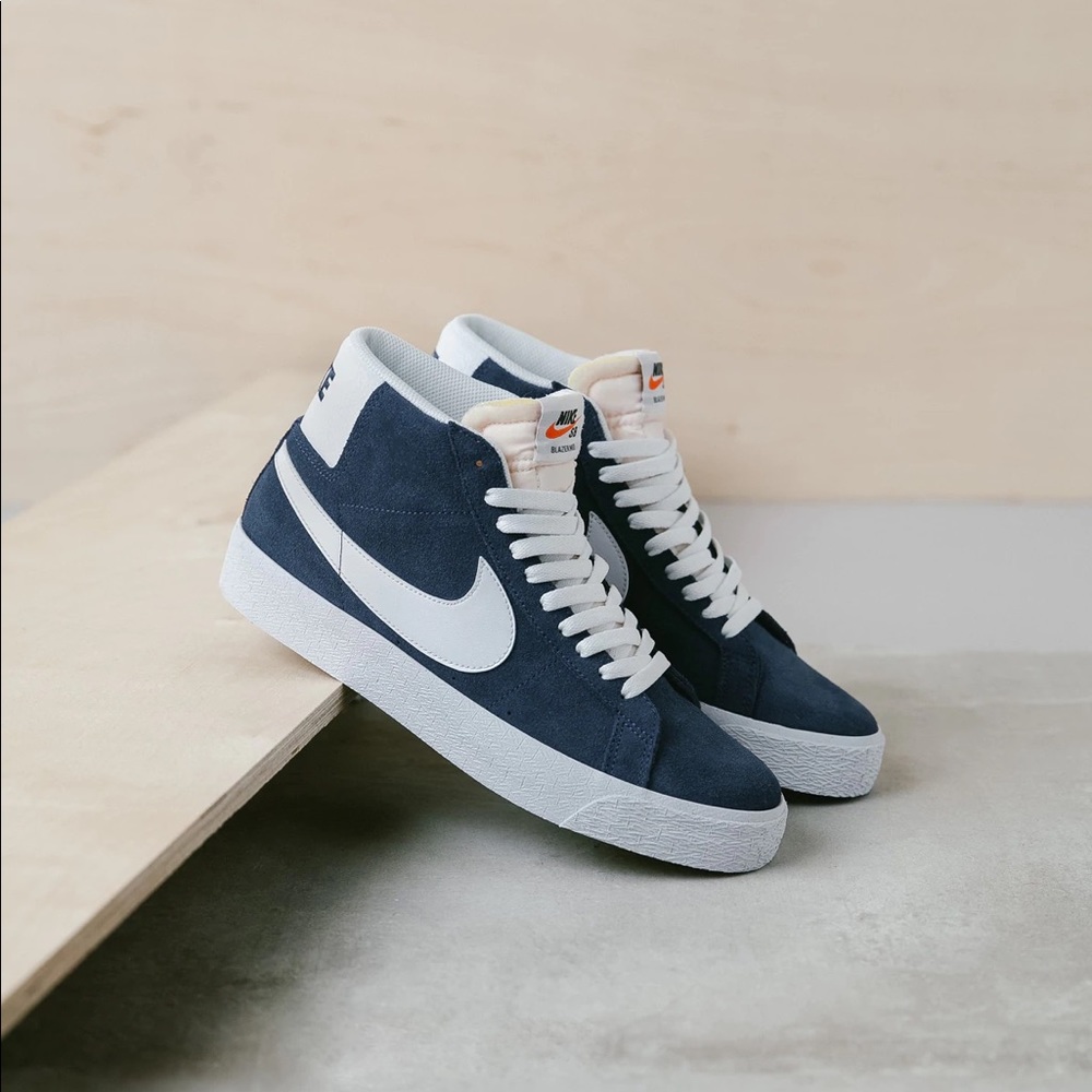 NWOT Nike SB Blazer Mid - Navy/White
